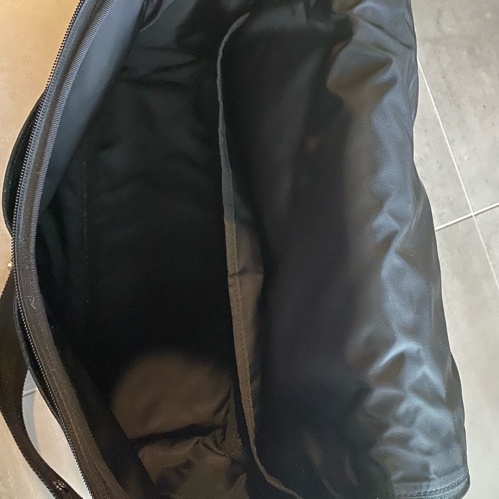 Gucci GG Black Diaper Bag - Picture 10 of 16